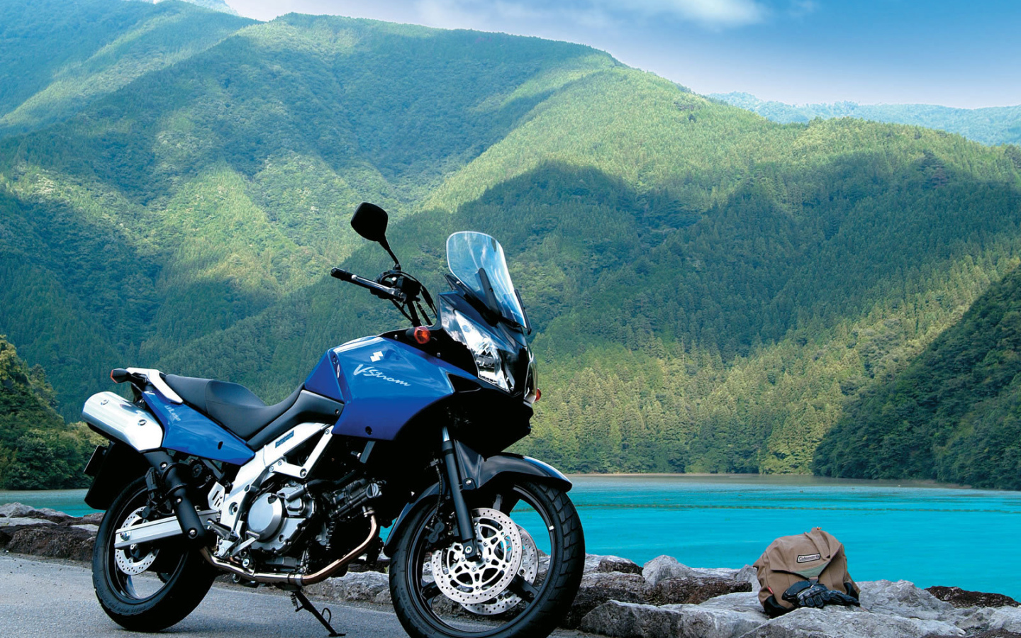 Мотоцикл Suzuki модели V-Storm 1000  DL