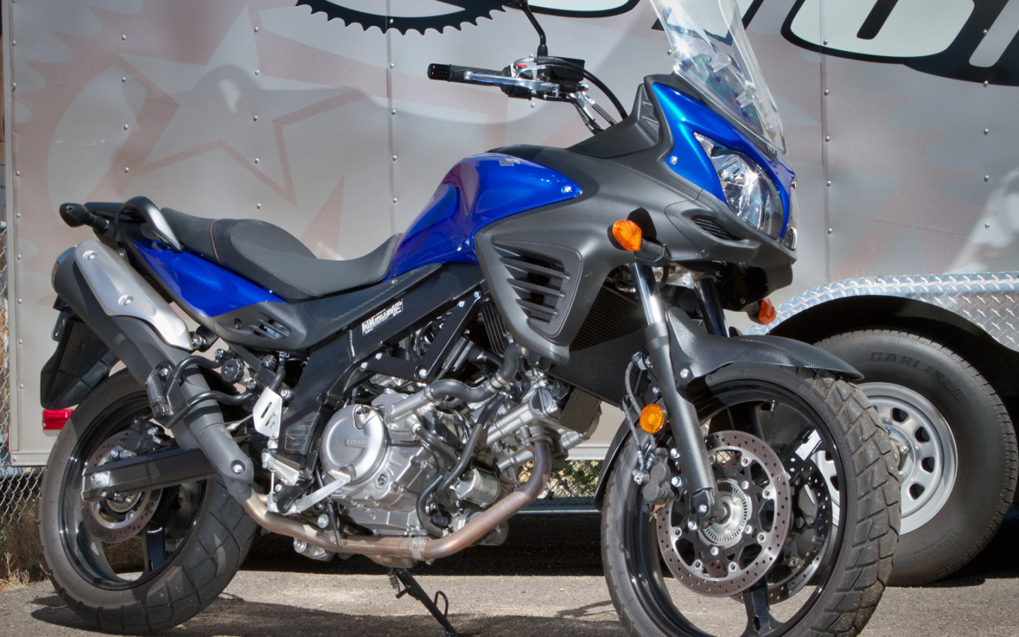 Мотоцикл Suzuki модели V-Storm 650 ABS