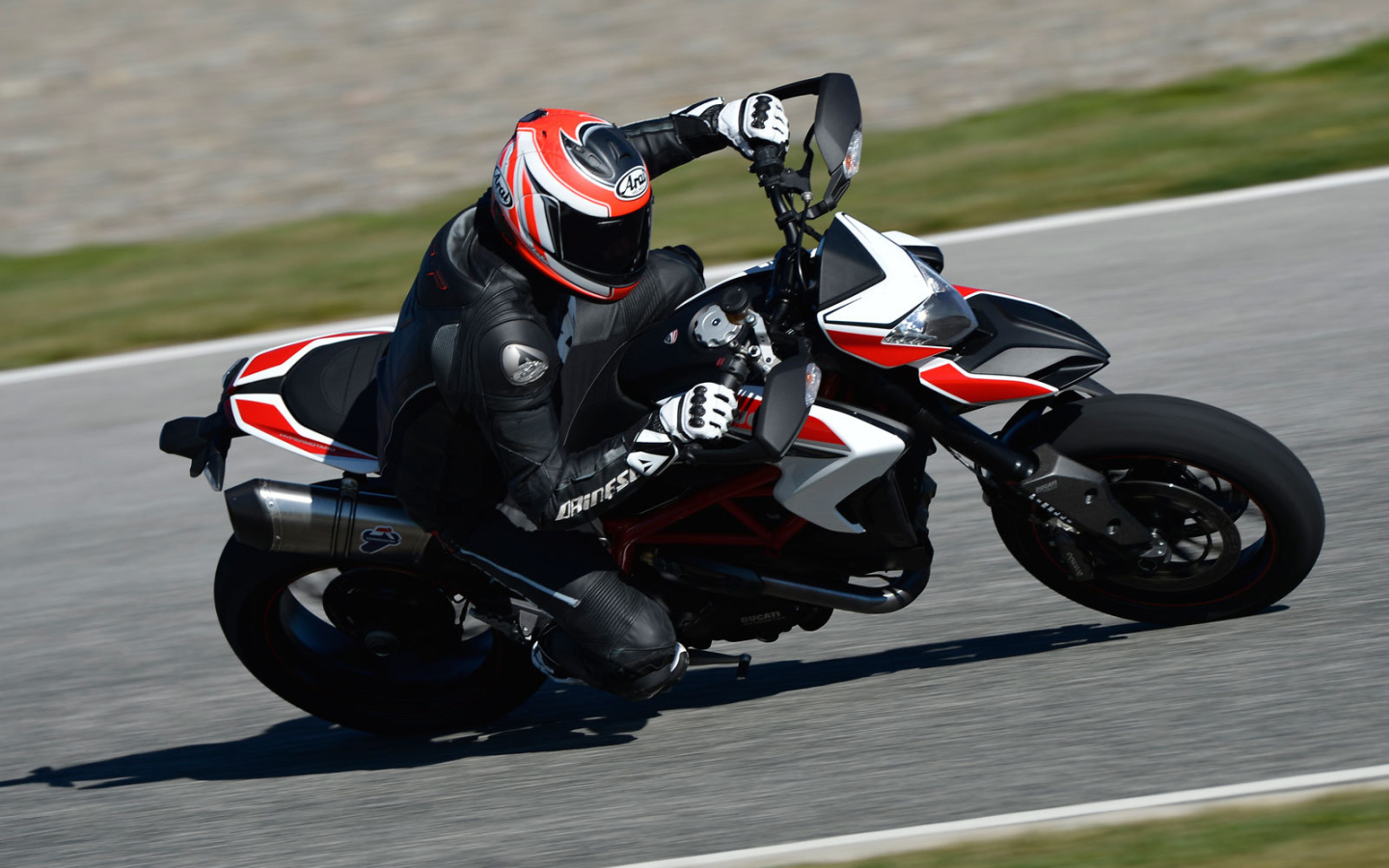 Тест-драйв мотоцикла Ducati Hypermotard SP