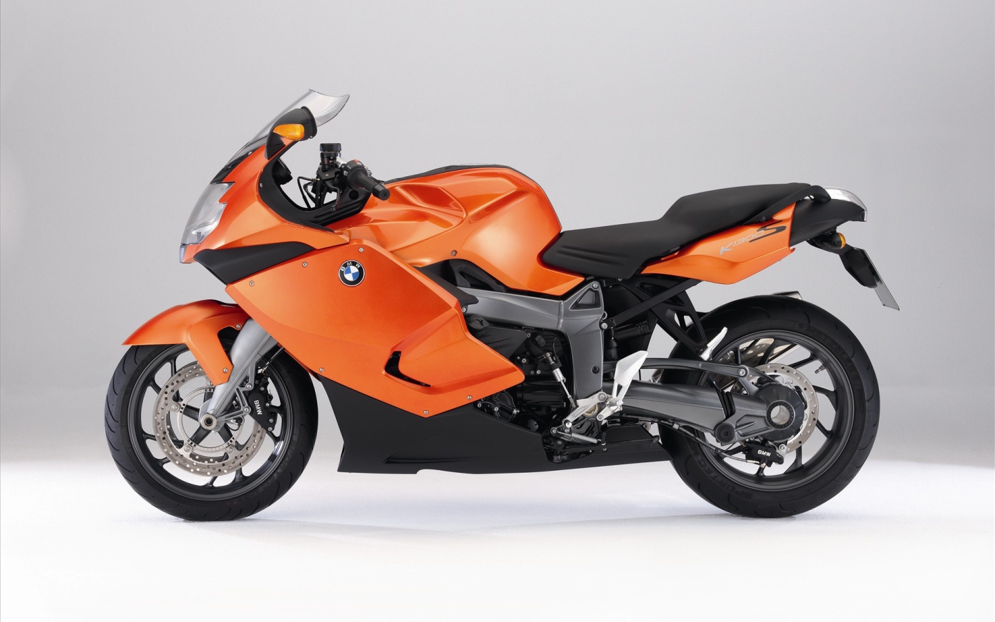Оранжевый Bmw k 1300s