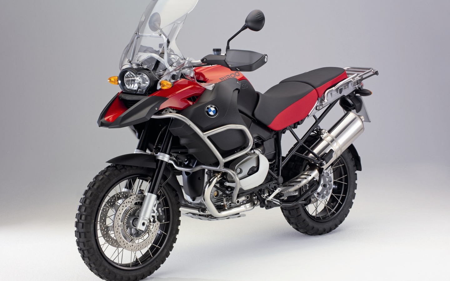 Красный Bmw r 1200