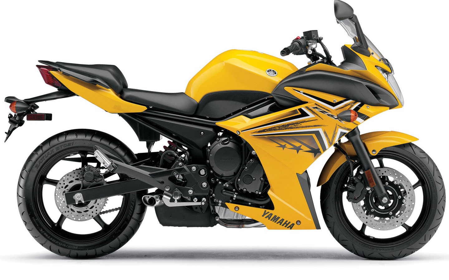 Желтый Yamaha fz6r