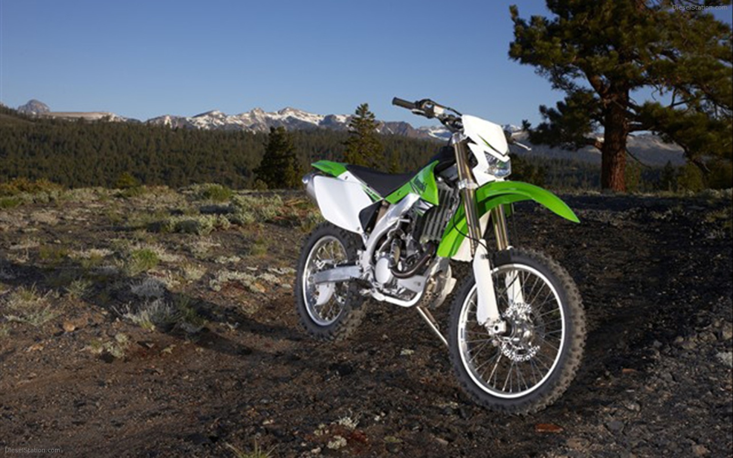 Надежный мотоцикл Kawasaki KLX 450 R
