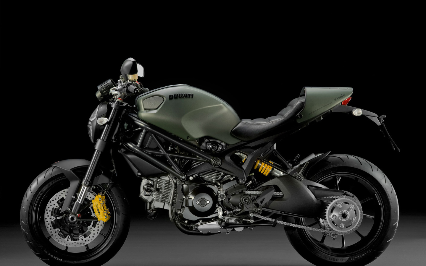 Мотоцикл модели Ducati Monster 796 Corse Stripe