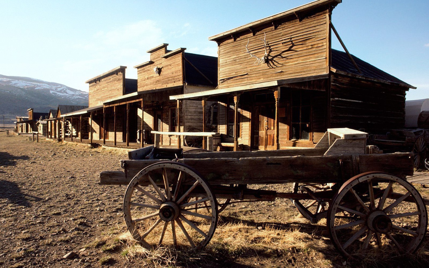 Деревня из вестерна