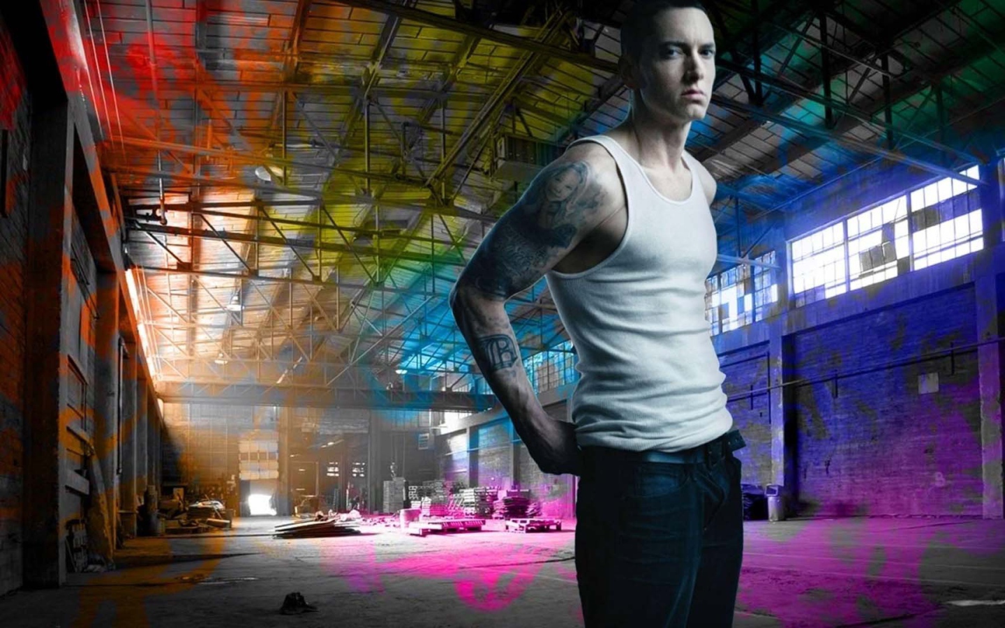 Eminem на заброшенном складе