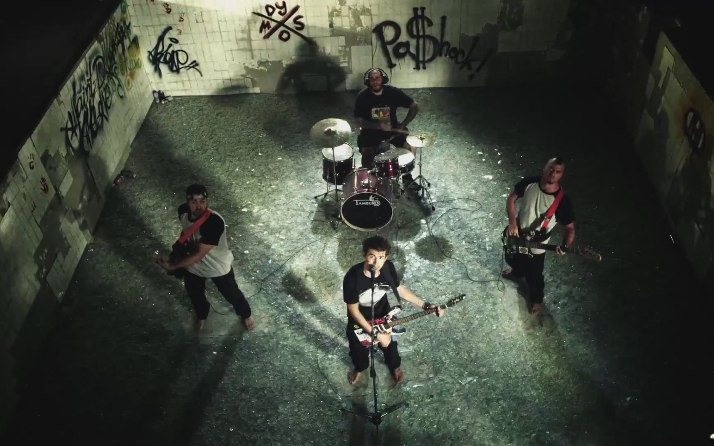 Noize MC в своем новом видео