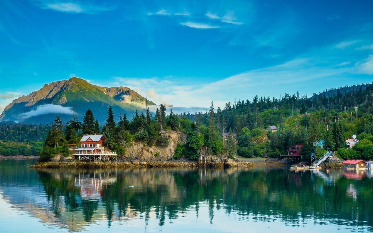 Деревня и пристань