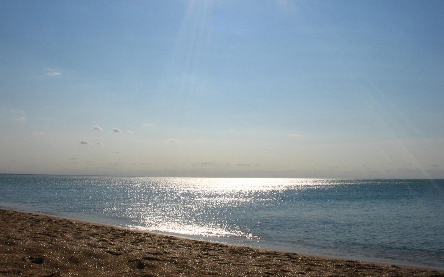 Золотой пляж в Крыму