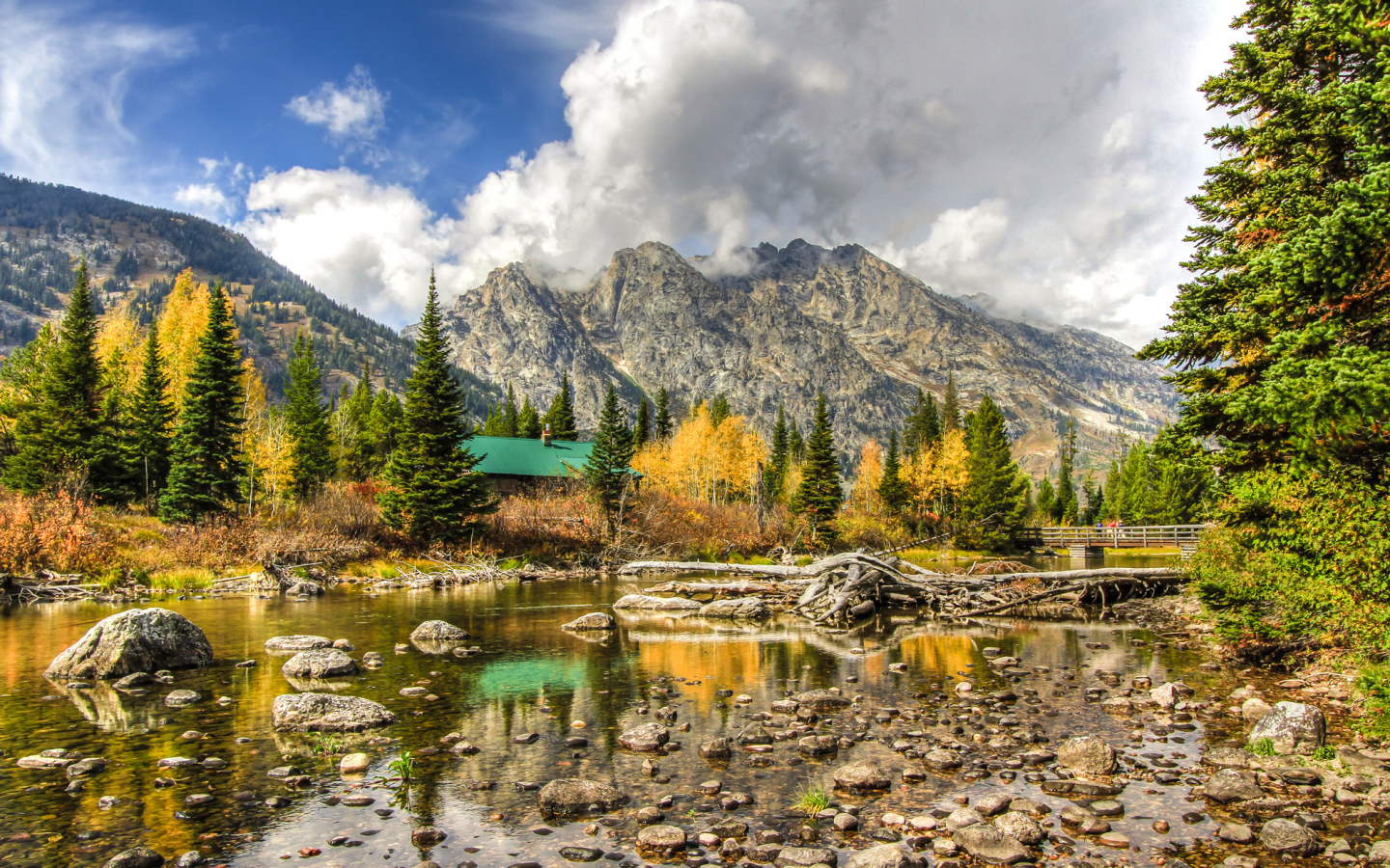 Тихое место у гор