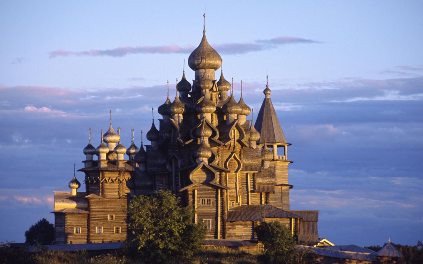 Деревянная церковь в России