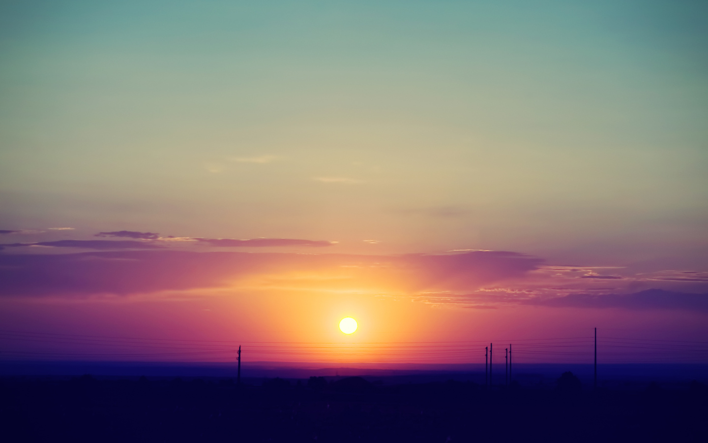 Желтое солнце на закате