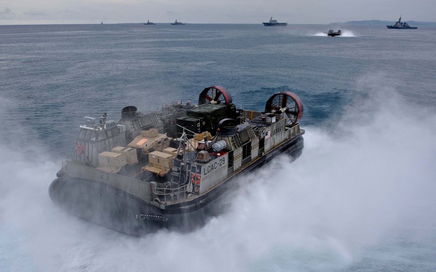 Катер на воздушной подушке