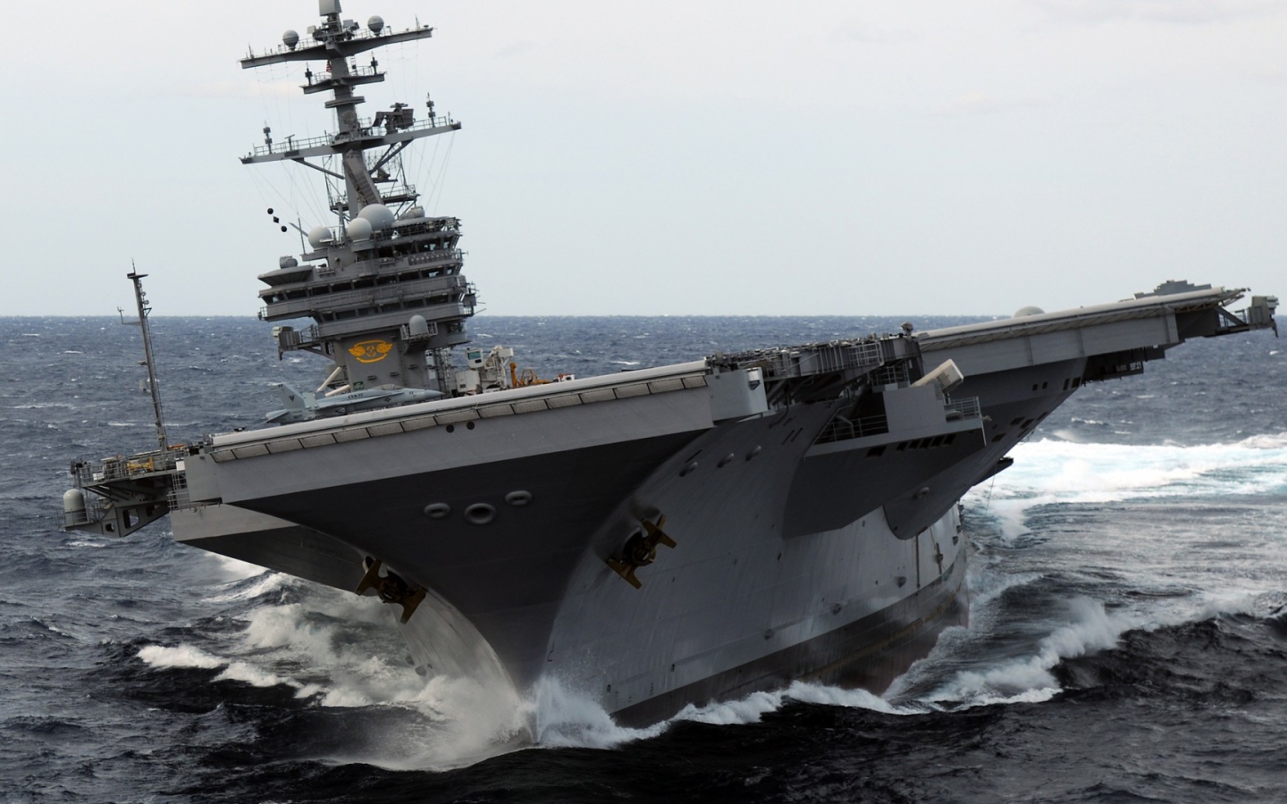 Крен авианосца