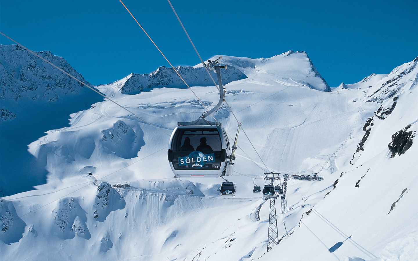 Подъемник на горнолыжном курорте Зёльден, Австрия