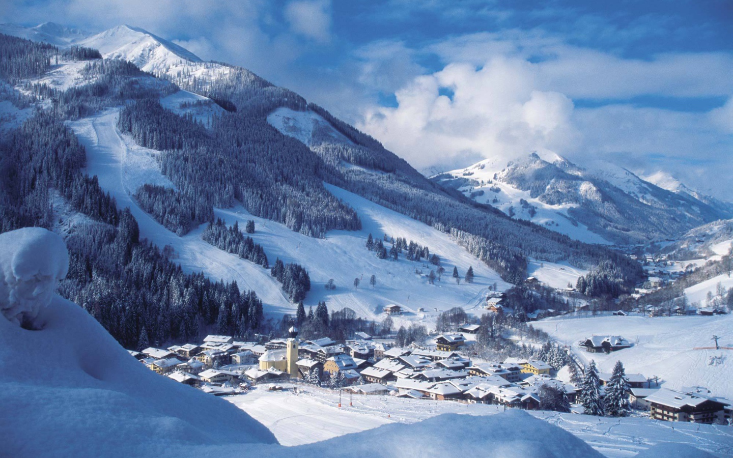Панорама на горнолыжном курорте Заальбах Хинтерглем, Австрия