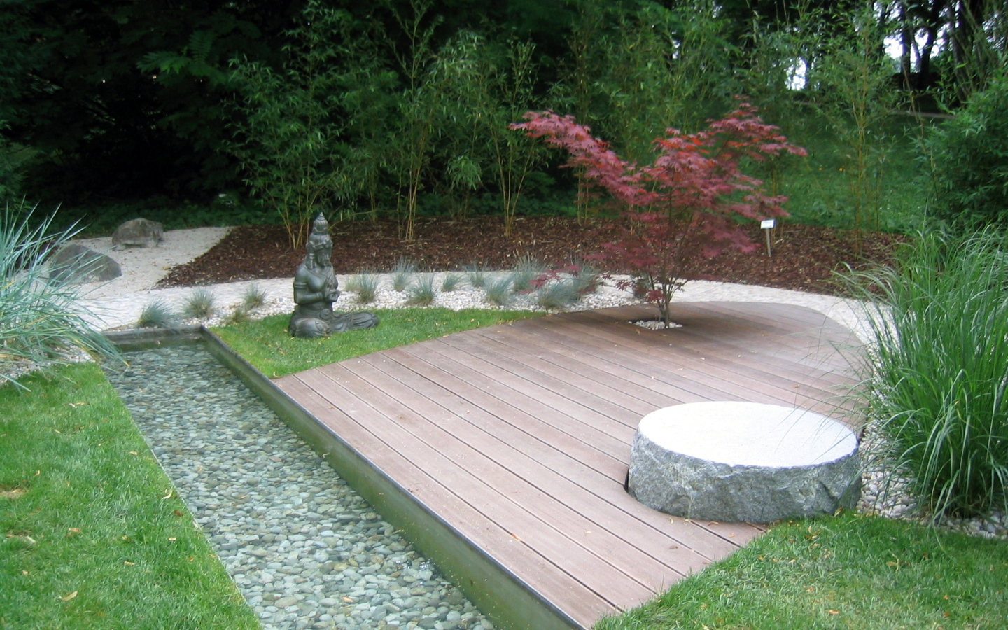 Скульптура в парке на курорте Бад Халль, Австрия