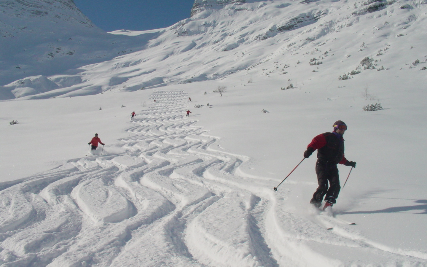 Катание на лыжах на горнолыжном курорте Лех, Австрия