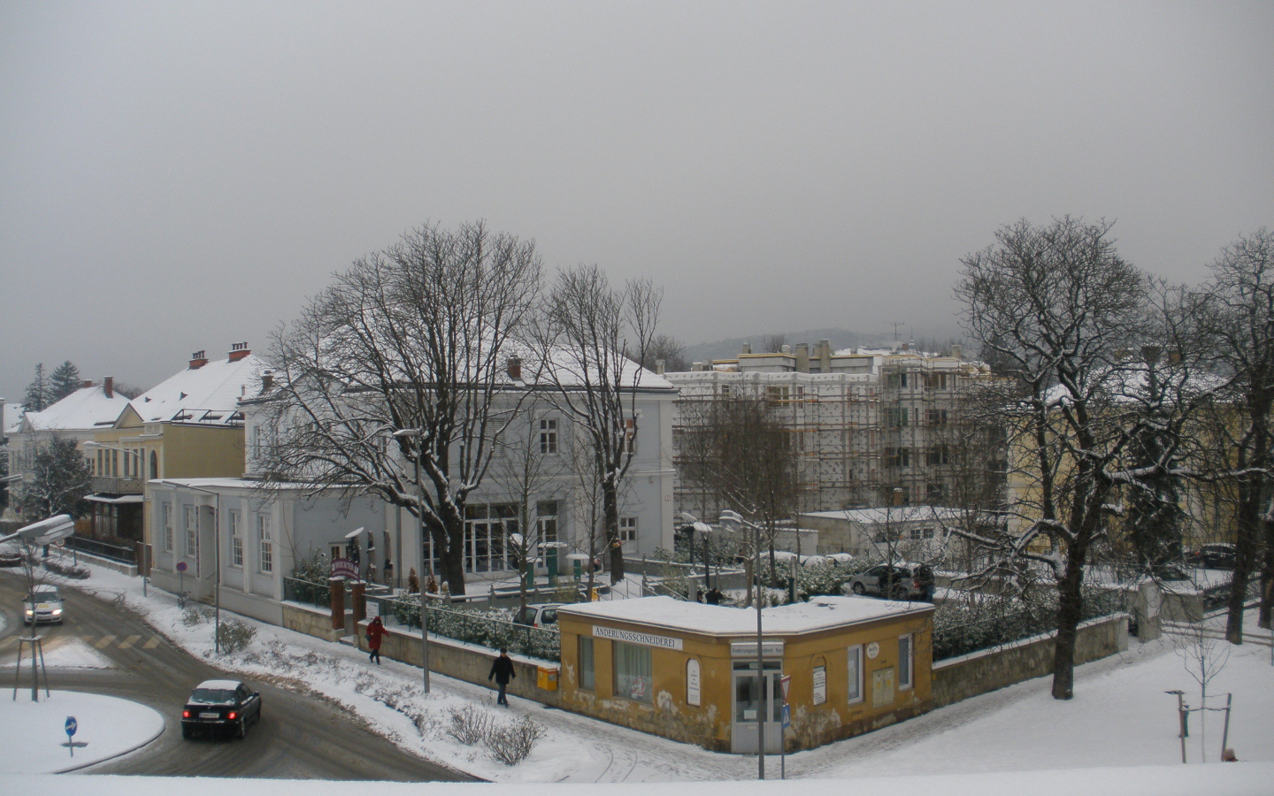 Заснеженная улица на курорте Баден, Австрия