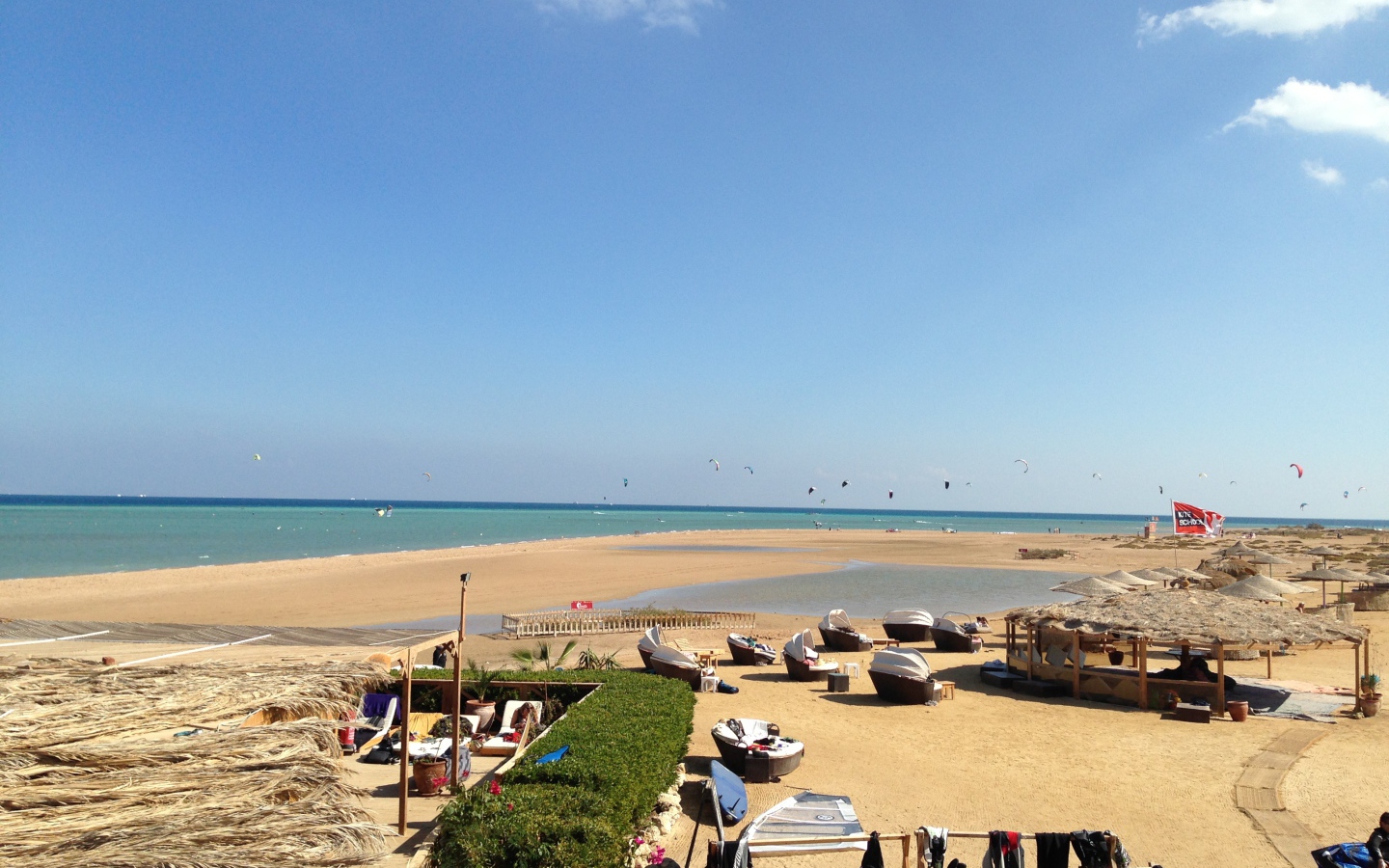 Золотой пляж на курорте Эль Гуна, Египет