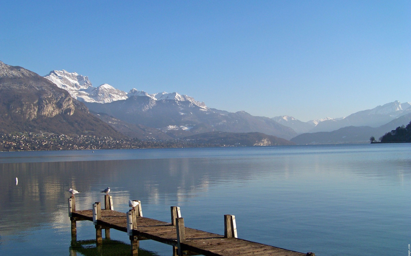 Причал в городе Аннеси, Франция