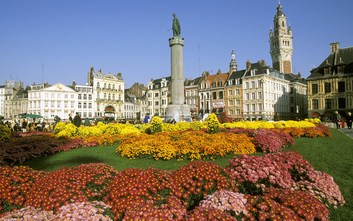Клумбы в городе Лилль, Франция