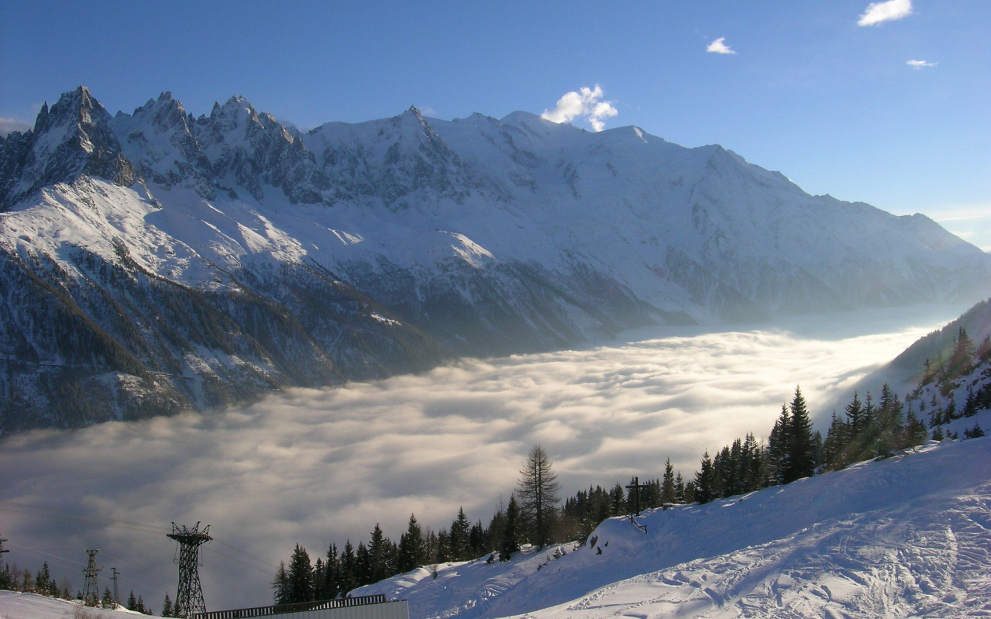 Туман на курорте Шамони, Франция