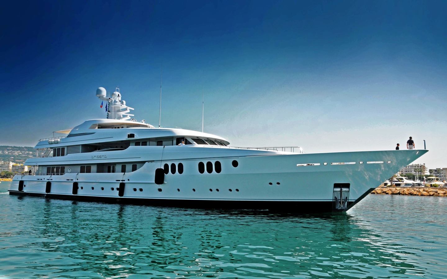 Роскошная яхта в Каннах, Франция