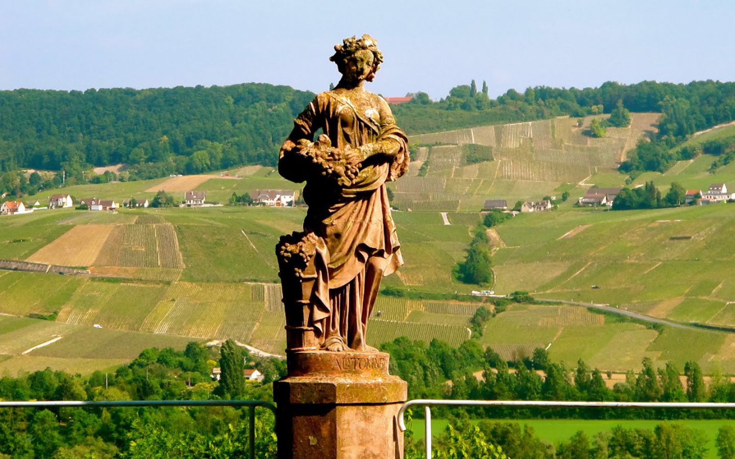 Памятник в провинции Шампань, Франция