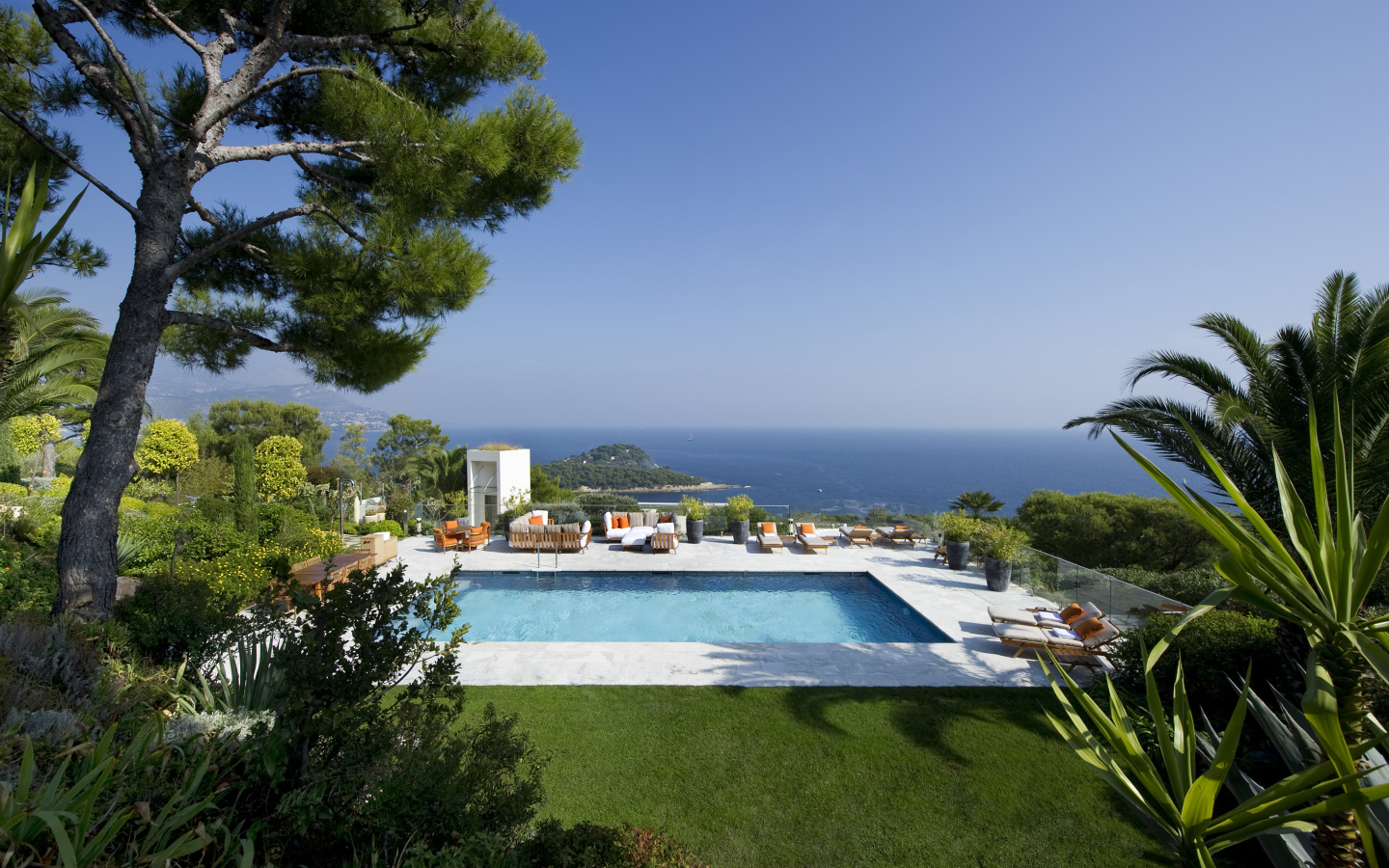 Летний отдых на курорте Сен-Жан-Кап-Ферра, Франция