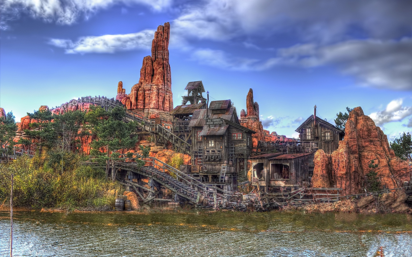 Горы Грома в Диснейленде, Франция