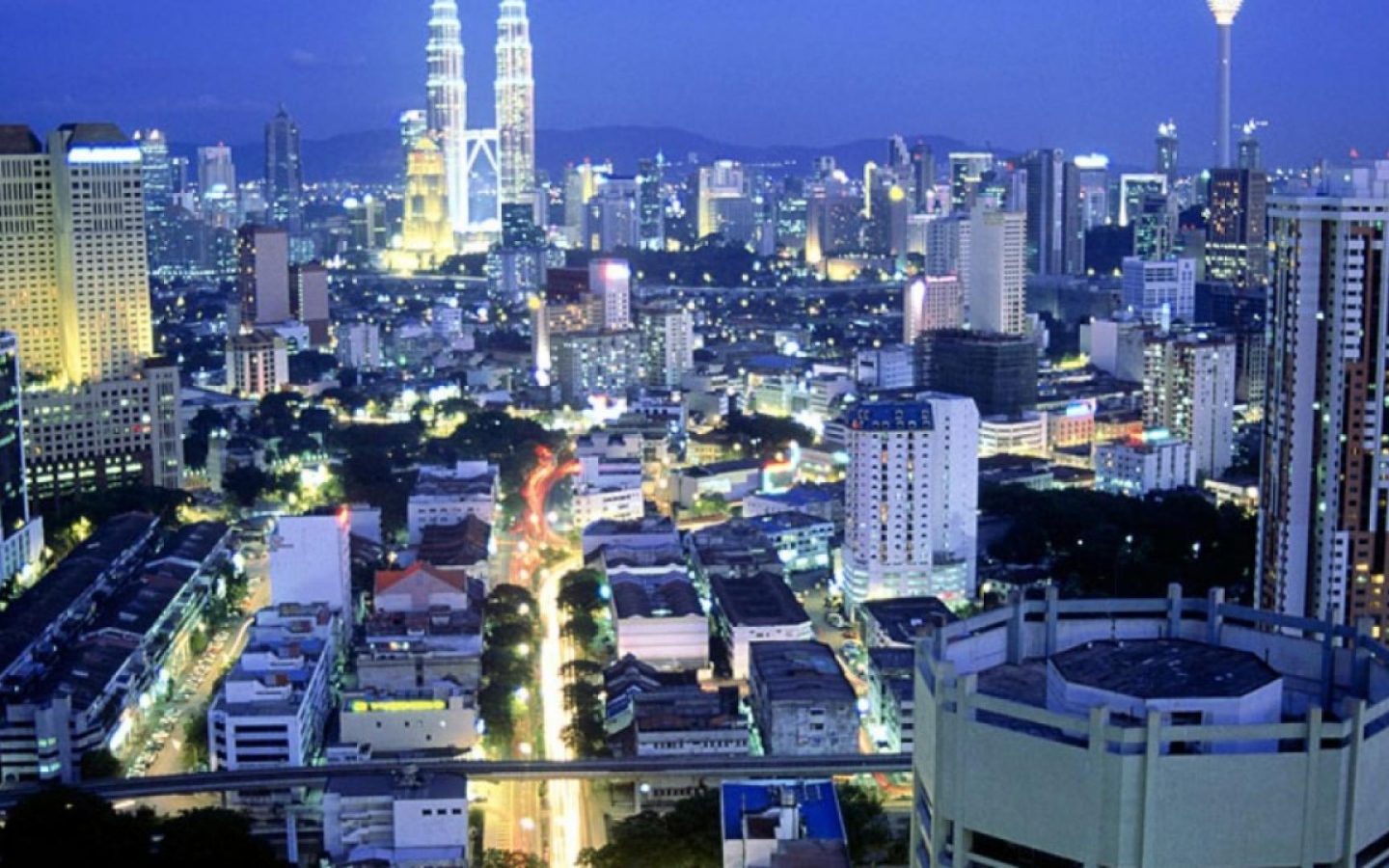 Ночное сияние города в Берлине