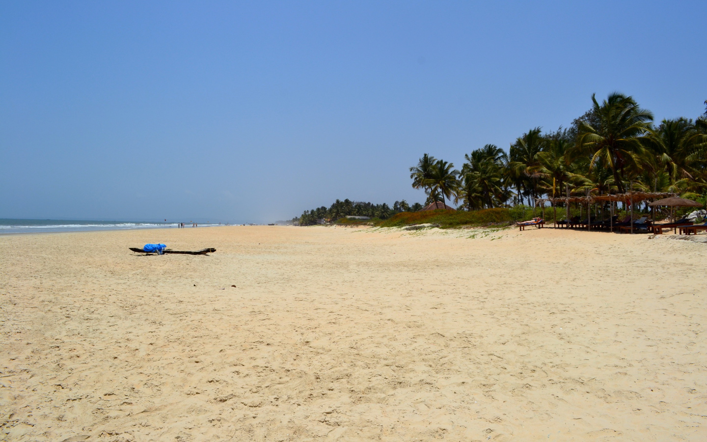 Отпуск на пляже в Бенаулиме