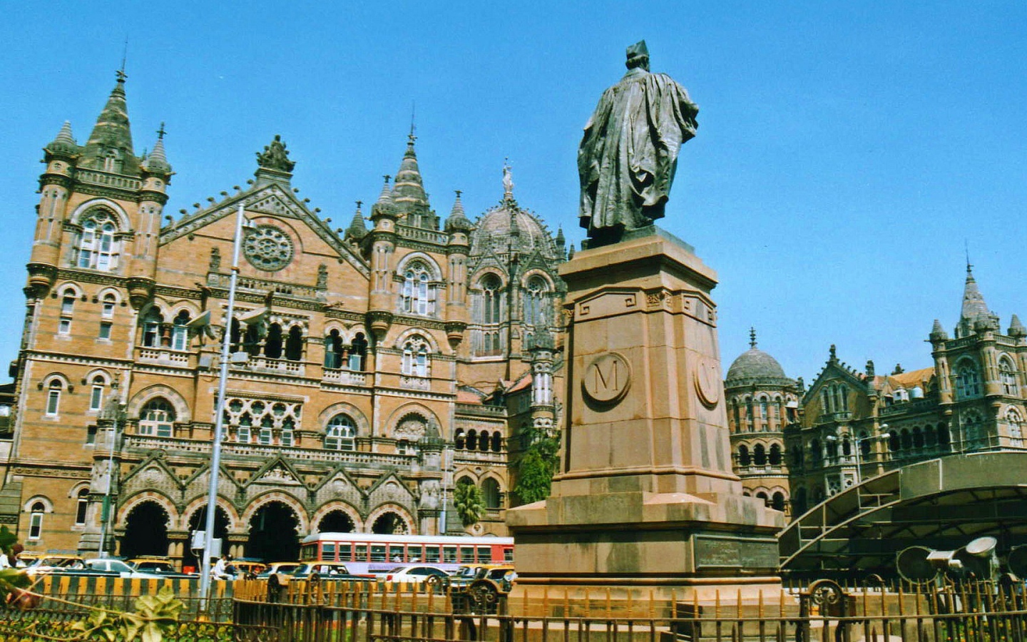 Железнодорожный вокзал в Мумбае