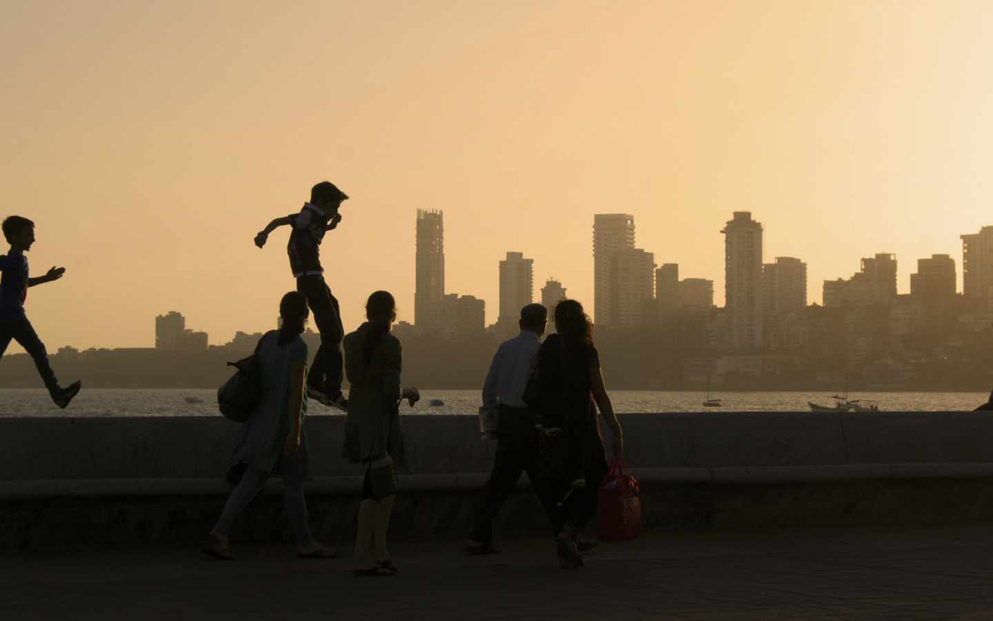 Отдых на пляже в Мумбае