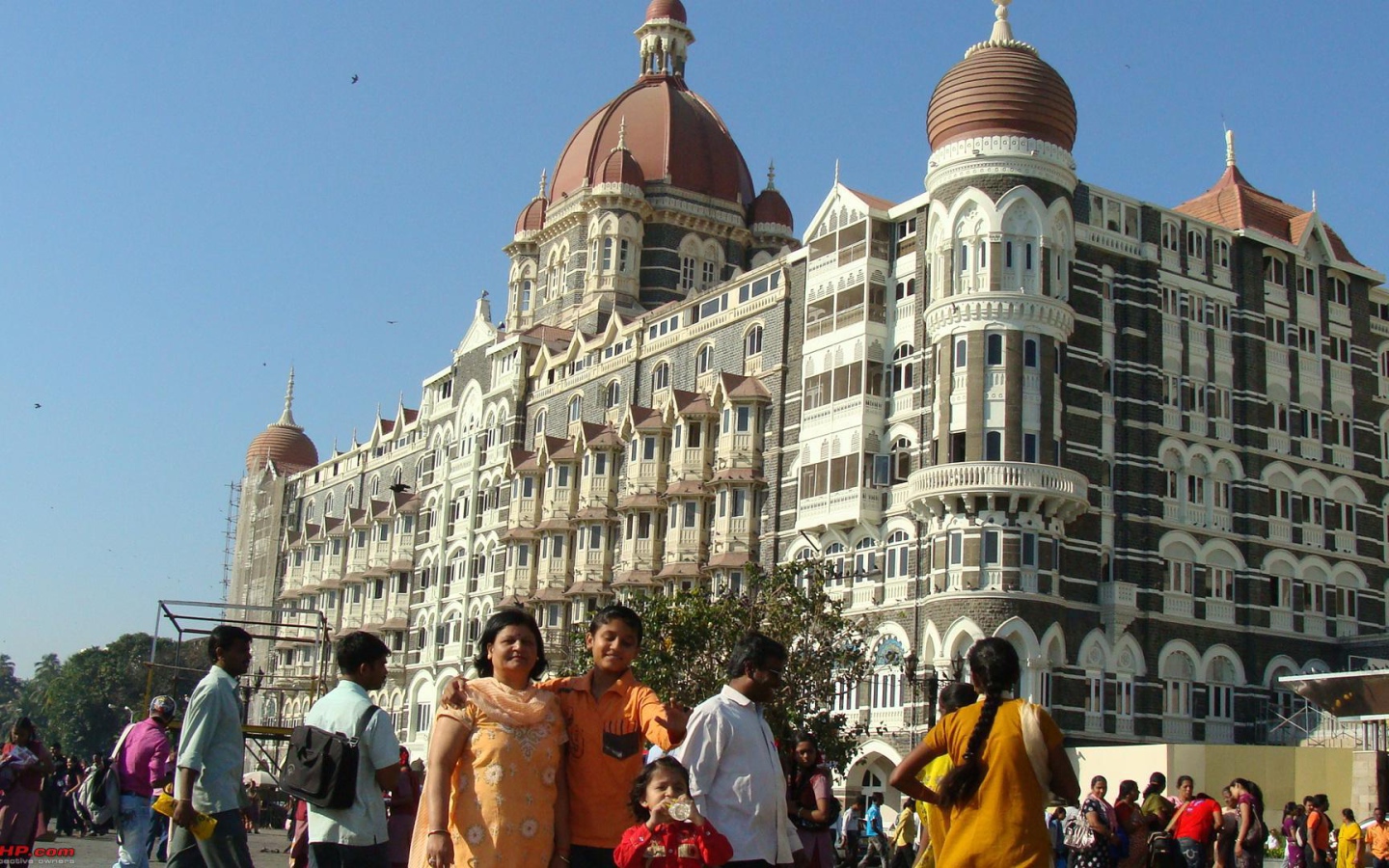 Уличная суета в Мумбае