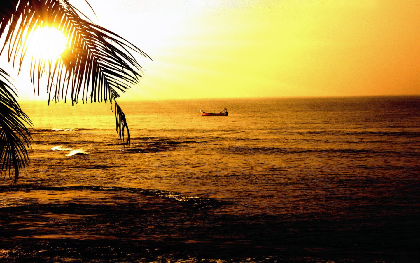Закат на пляже в Гоа