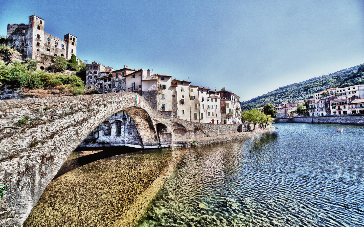 Мост в Лигурии, Италия