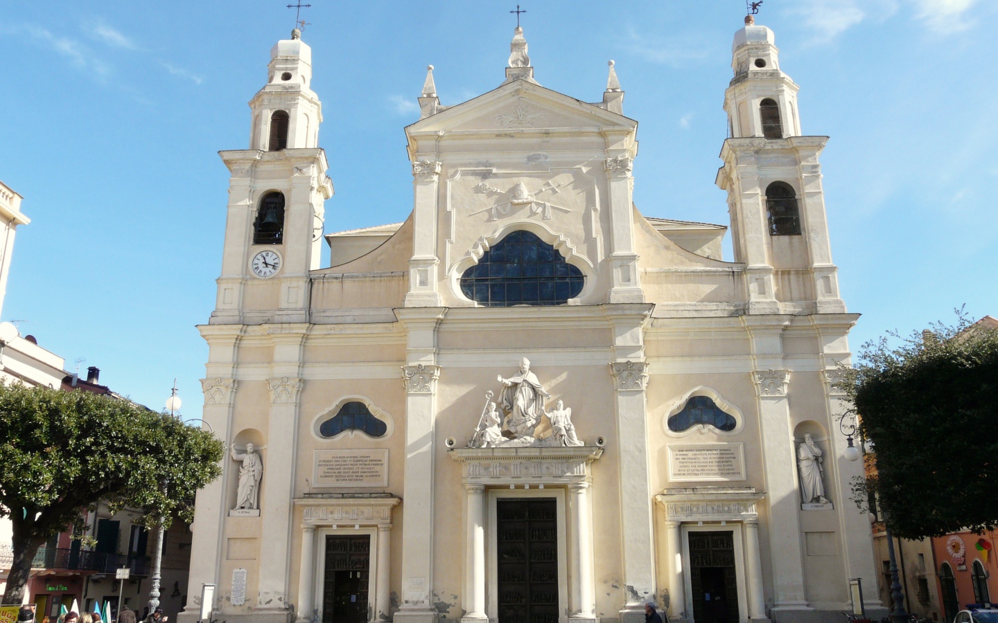 Собор на курорте в Пьетра Лигуре, Италия