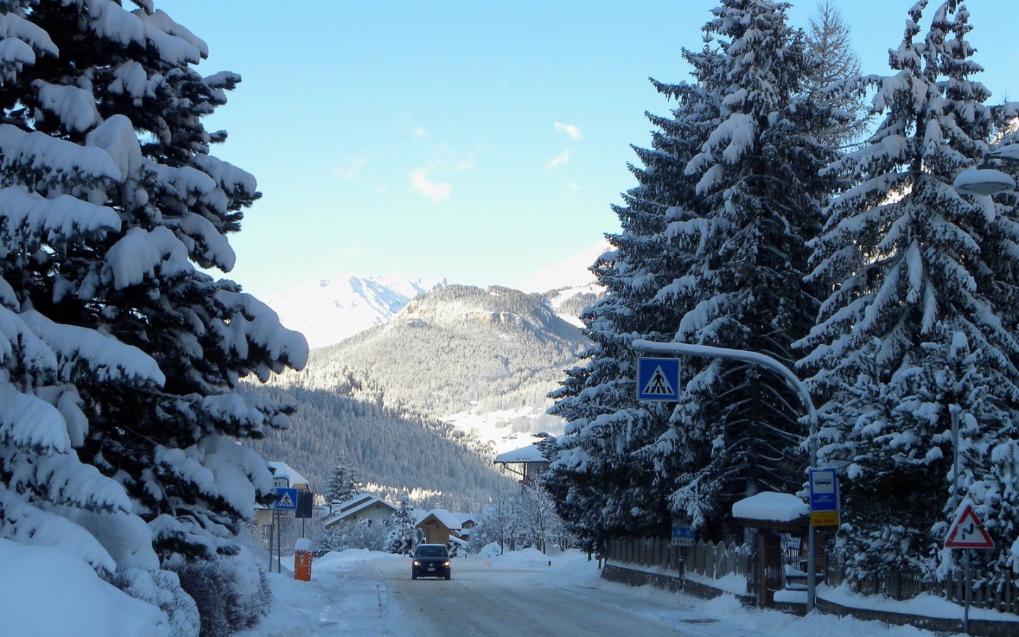 Горная дорога на горнолыжном курорте Валь-Ди-Фасса, Италия