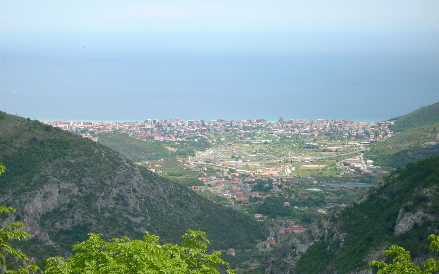 Панорама Лоано, Италия