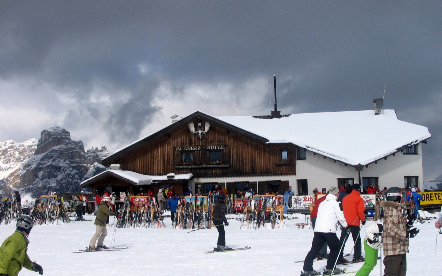 Горнолыжная база на курорте Арабба, Италия