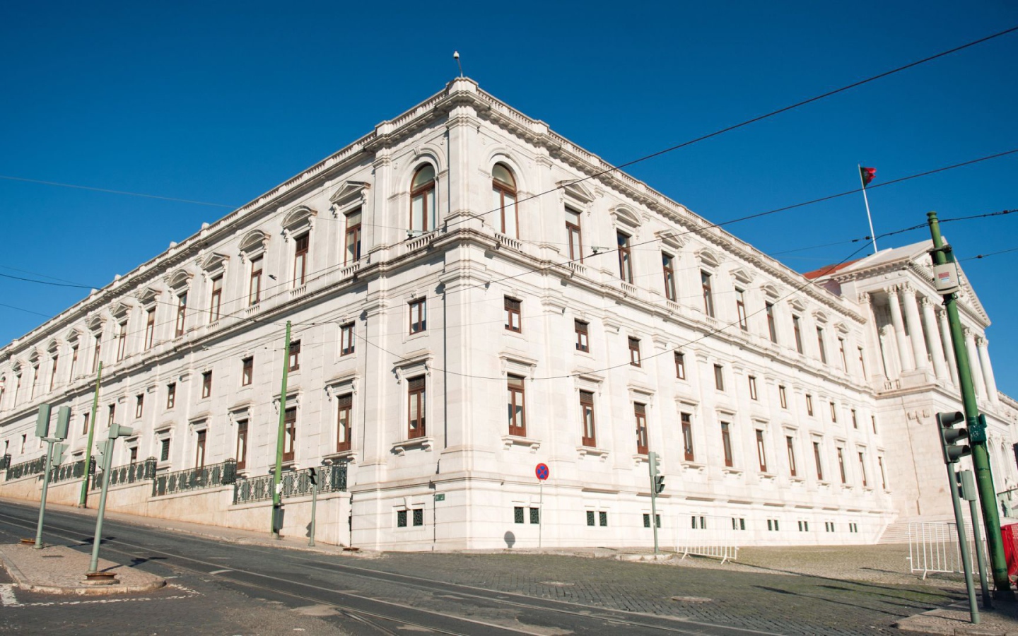 Здание парламента в Лиссабоне