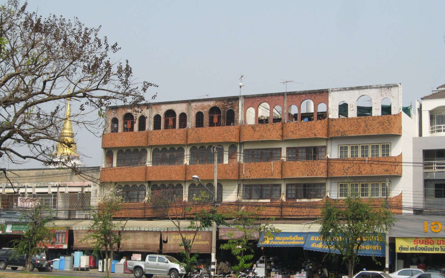 Городская улица на острове Чанг, Таиланд