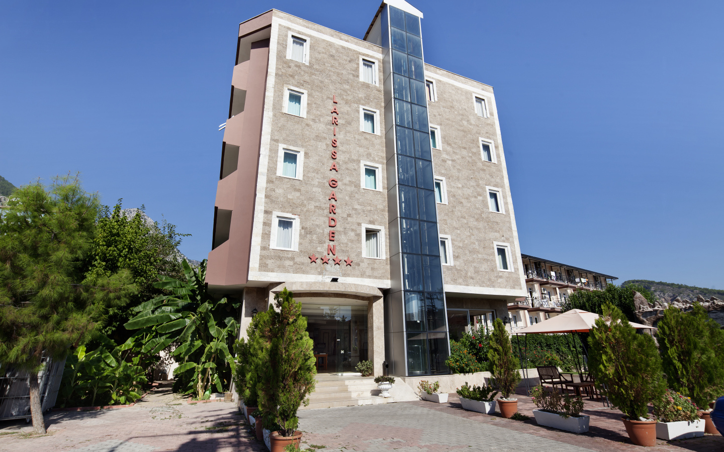 На улице в Кушадасы, Турция