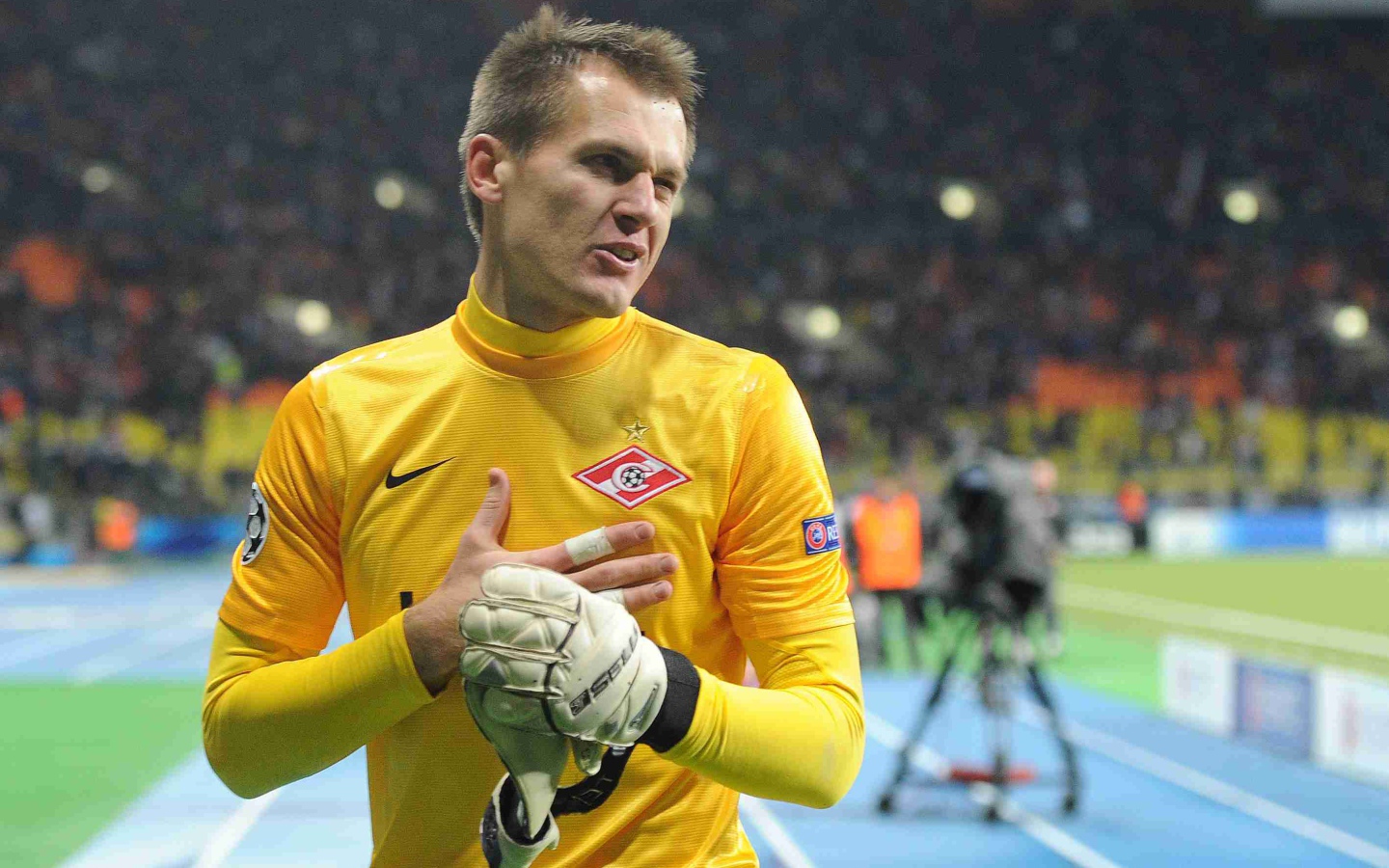 Артем Ребров вратарь Спартака на поле