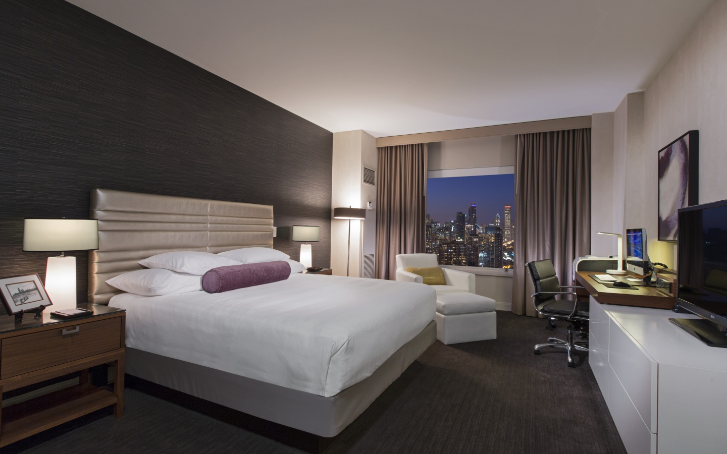 Спальня для большого босса