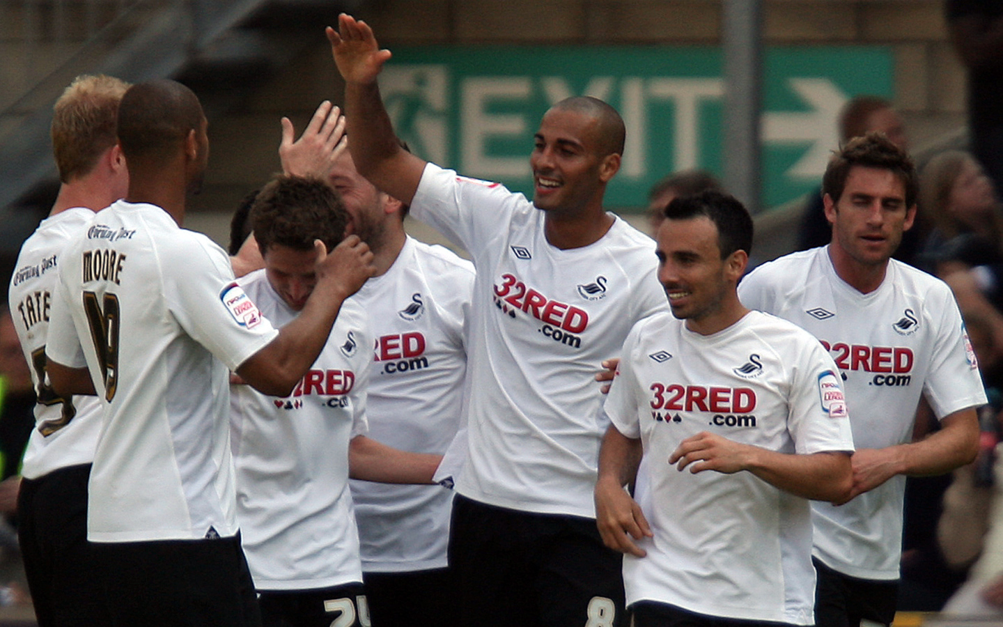 Возлюбленный Футбольный клуб Суонси Сити