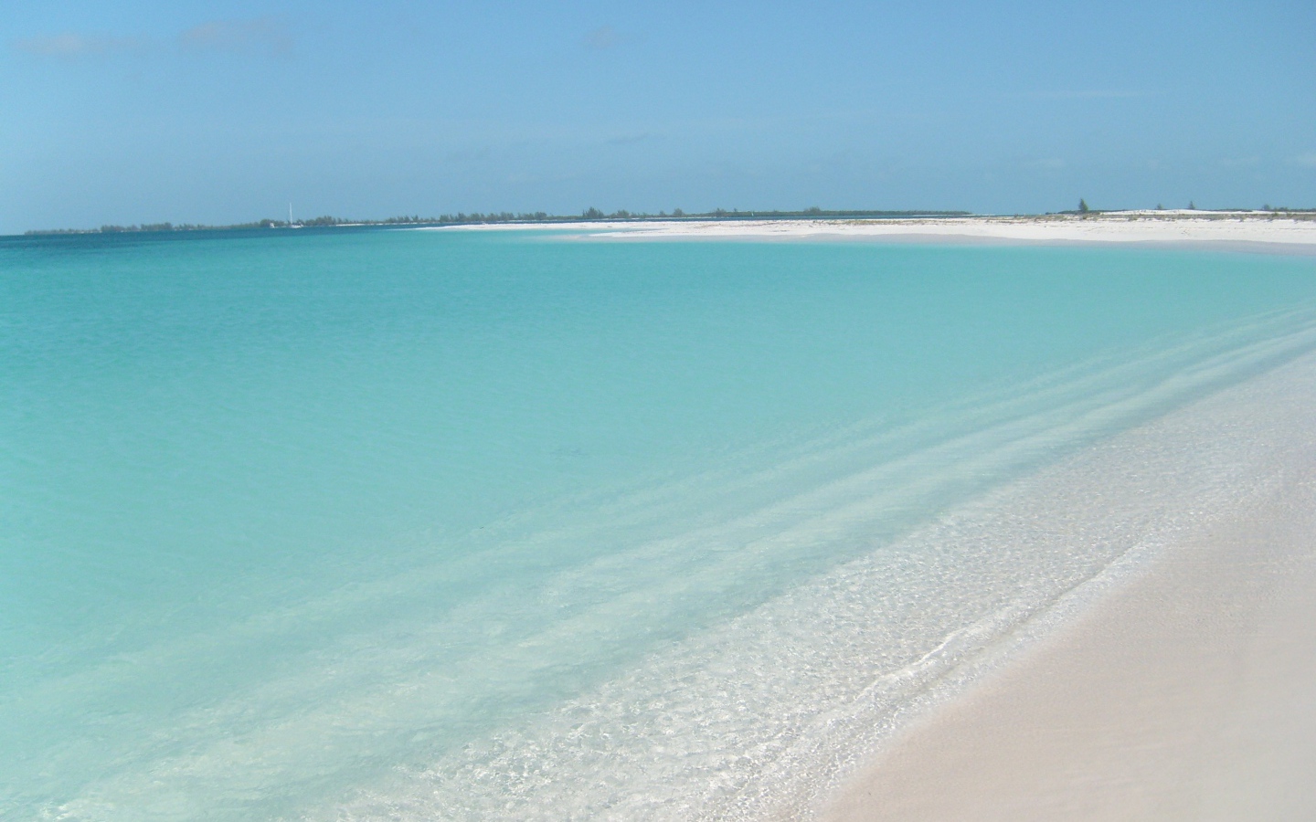 Голубая лагуна на курорте Кайо Ларго, Куба