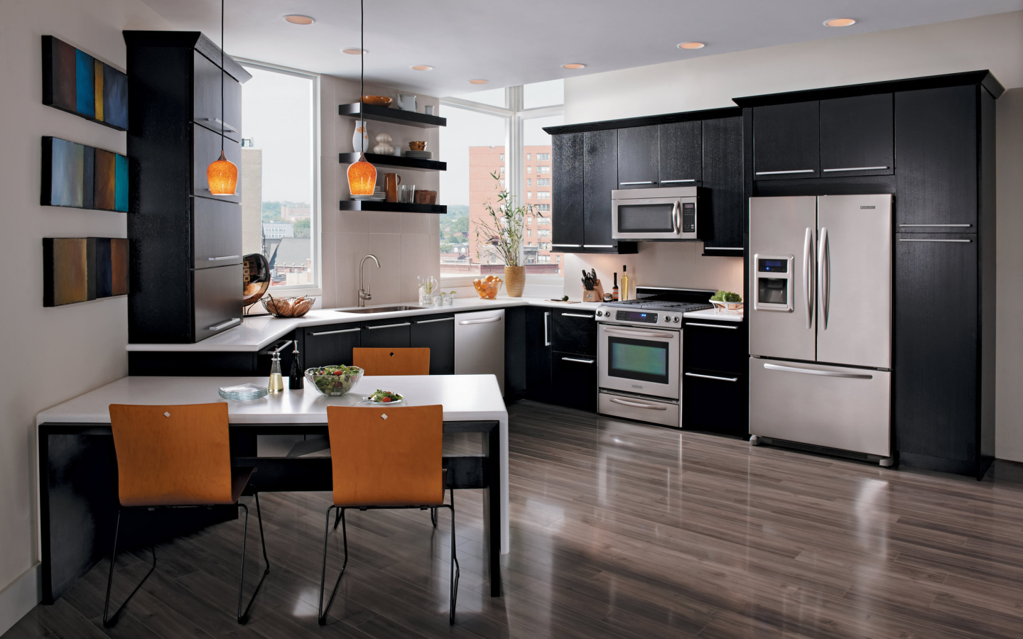 Кухонная мебель черного цвета